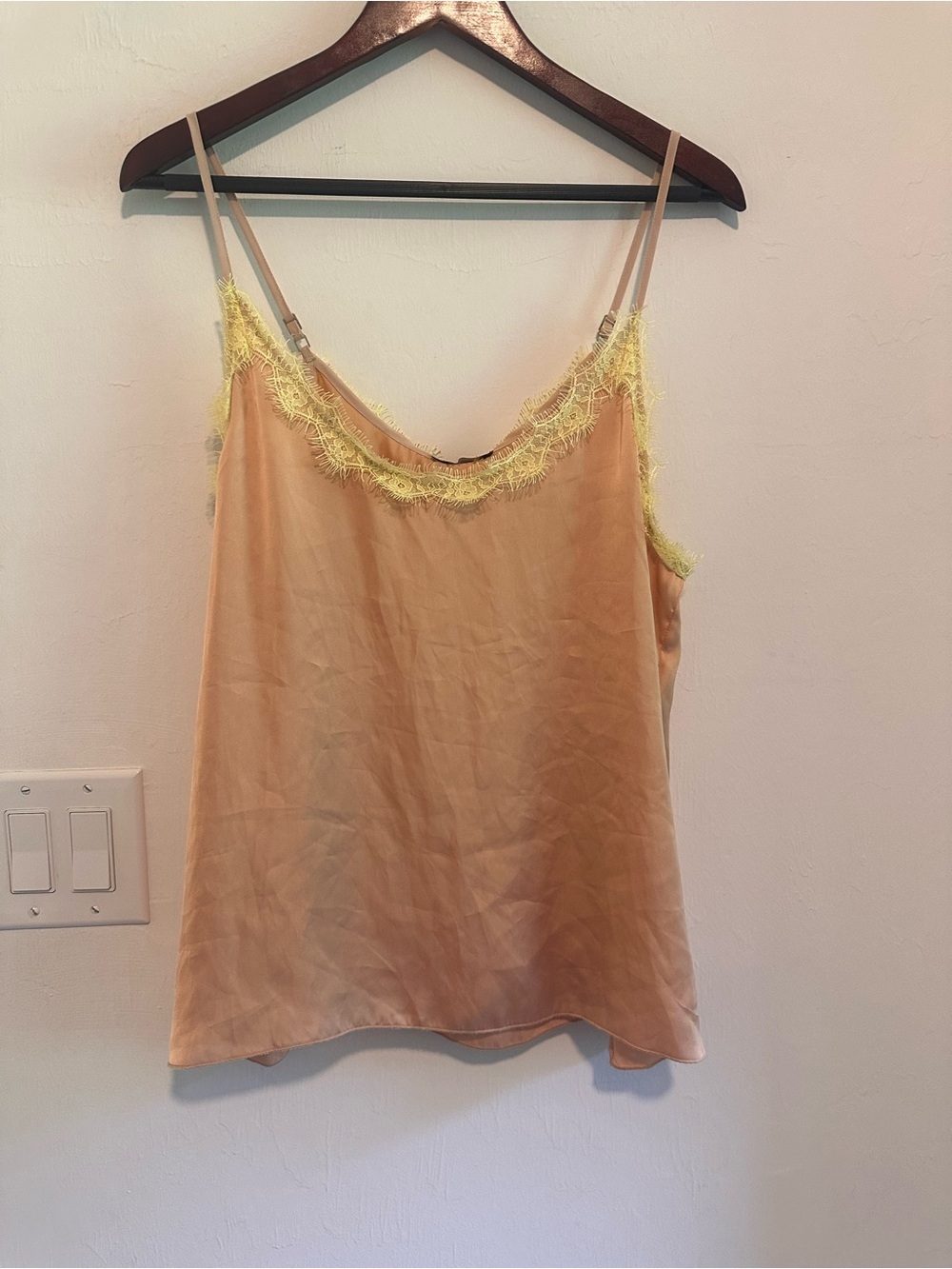 Tucci Peach Satin Lace Trim Cami Tank Top Size M - Picture 2 of 5